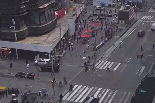 Nổ súng tại Quảng trường Thời đại, đám đông hoảng loạn bỏ chạy giữa trung tâm Manhattan