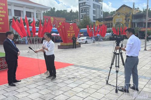 Đưa ý Đảng đến gần với Nhân dân