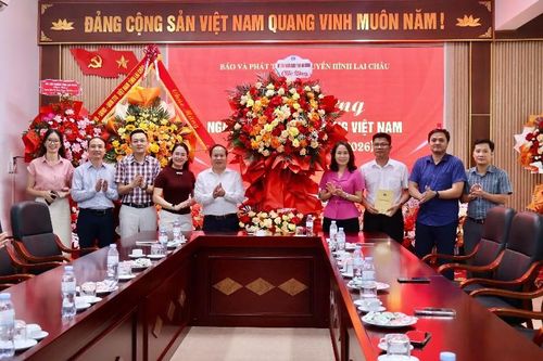Phó Chủ tịch Thường trực UBND tỉnh Tống Thanh Hải chúc mừng Báo và Phát thanh, Truyền hình Lai Châu nhân Ngày Báo chí Cách mạng Việt Nam
