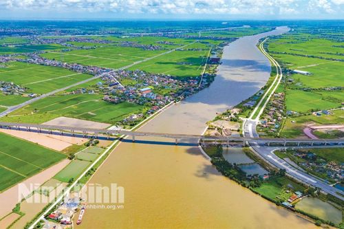 Ninh Bình sau 1 năm thực hiện chính quyền địa phương 2 cấp: Xây dựng nền quản trị địa phương hiện đại, phục vụ nhân dân tốt hơn