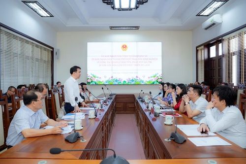 Chia sẻ kinh nghiệm bảo tồn di sản Huế với tỉnh Tuyên Quang