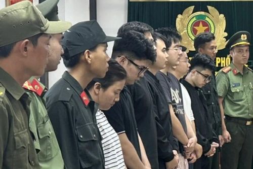 'Rút ruột' hơn 22.000 thẻ thanh toán quốc tế để chiếm đoạt tiền tỷ