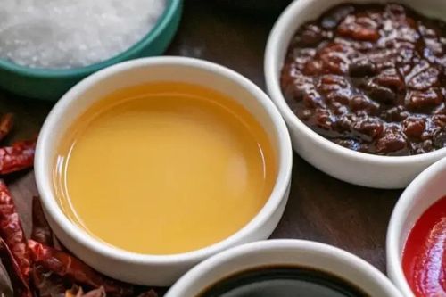 Thứ gia vị nhiều nhà dùng mỗi ngày nhưng bảo quản sai cách có thể trở thành 'ổ vi khuẩn': Kiểm tra ngay tủ bếp của bạn