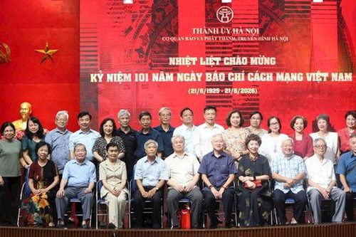 Gặp mặt các thế hệ người làm báo Thủ đô nhân Ngày Báo chí Cách mạng Việt Nam