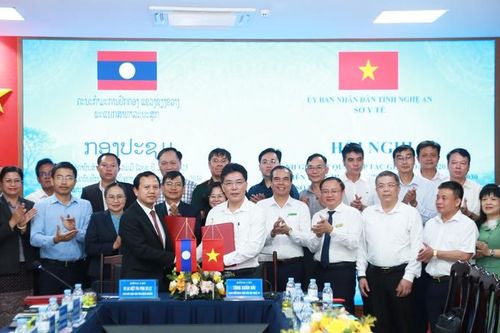 Thắt chặt hợp tác y tế giữa tỉnh Nghệ An và tỉnh Xiêng Khoảng
