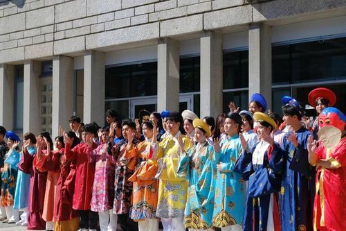 Công chúng ở Lorient (Pháp) khám phá vẻ đẹp của văn hóa Việt Nam