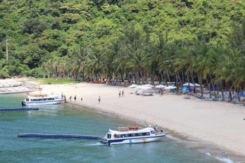 Đánh thức tiềm năng du lịch sinh thái giữa Biển Đông