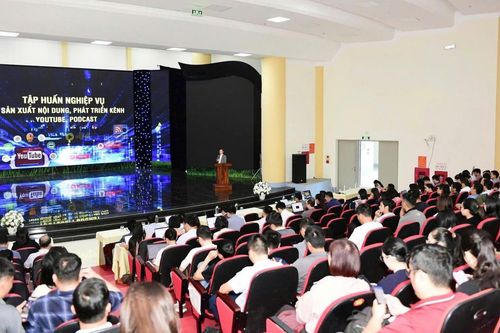 Báo chí số: Kể chuyện bằng công nghệ, giữ chân bằng nội dung