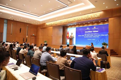 Văn phòng Chính phủ bồi dưỡng chuyển đổi AI trong công tác hành chính và tham mưu tổng hợp