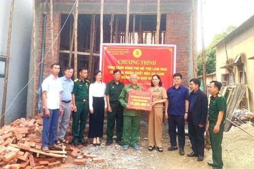 Chung tay xây dựng 'Mái ấm da cam'