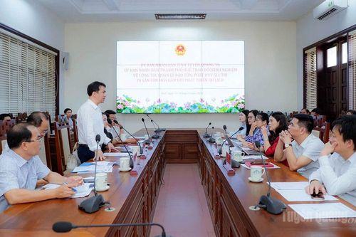 Tuyên Quang trao đổi kinh nghiệm bảo tồn di sản, phát triển du lịch với TP Huế