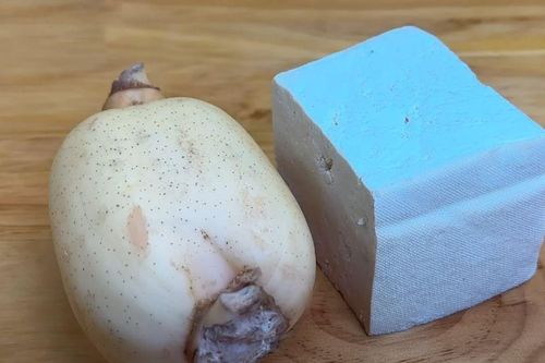 Vì sao các cụ khuyên: 'Mua đậu phụ chọn rìa, mua củ sen chọn đốt'?