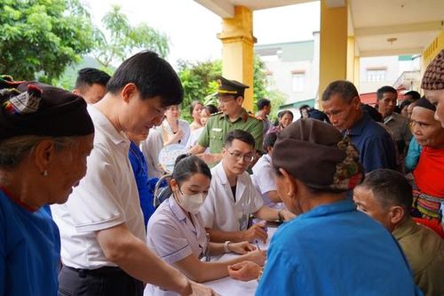 Thanh Hóa: Hàng trăm người dân xã vùng cao Tam Thanh được khám bệnh, phát thuốc miễn phí