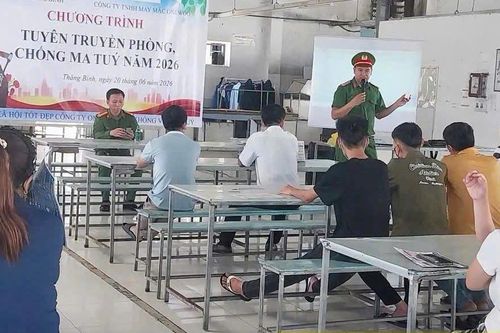 Tuyên truyền phòng chống ma túy cho công nhân