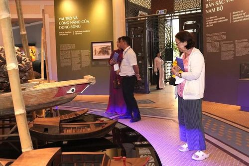 Lắng nghe dòng sông kể chuyện