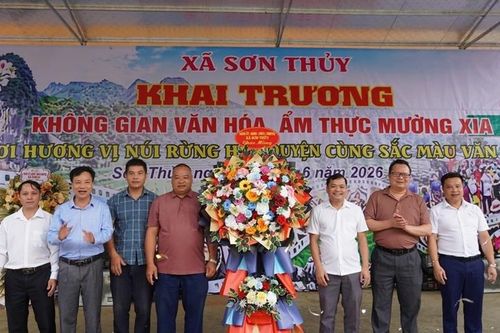 Chợ phiên Mường Xia khoác diện mạo mới với không gian văn hóa ẩm thực
