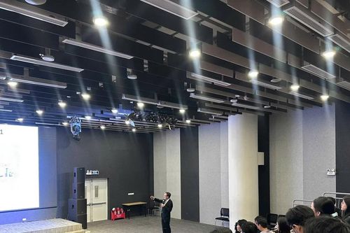 Mô hình ngôn ngữ lớn mở ra cơ hội tiếp cận kiến thức tài chính rộng rãi hơn cho công chúng