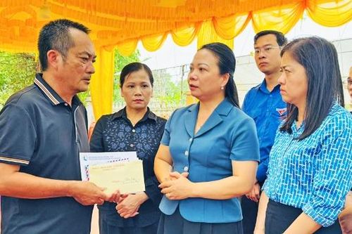 Bắc Ninh: Trao hỗ trợ các gia đình nạn nhân tử vong tại Việt Yên, Đa Mai