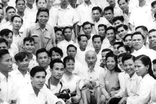 Báo chí góp phần xây dựng Đảng theo Nghị quyết Đại hội XIV - Bài 2: Vai trò 'phò chính, trừ tà'