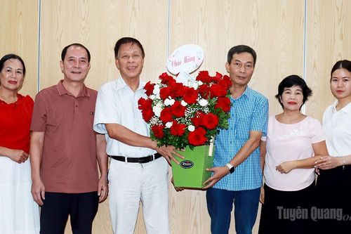 Câu lạc bộ hưu trí Báo Hà Giang gặp mặt kỷ niệm 101 năm Ngày Báo chí Cách mạng Việt Nam
