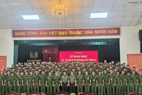 Nâng cao năng lực phòng thủ dân sự và cứu nạn cứu hộ cho Công an xã miền núi