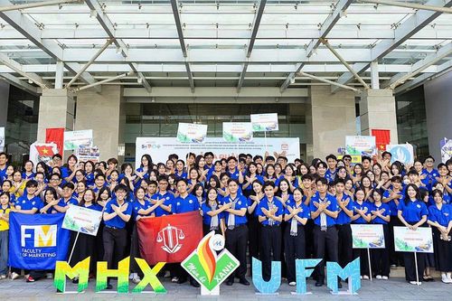 Chuyến xe tình nguyện Mùa hè xanh UFM chính thức lăn bánh