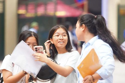 Hà Nội xét tuyển lớp 10 được không?