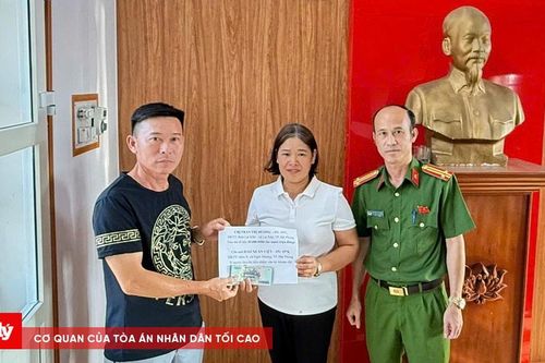 Hỗ trợ hoàn trả 30 triệu đồng chuyển nhầm