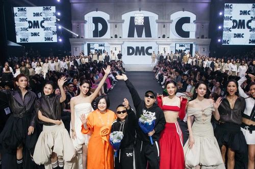 Dàn hoa hậu đình đám 'bùng nổ' sàn runway đêm bế mạc tuần thời trang quốc tế