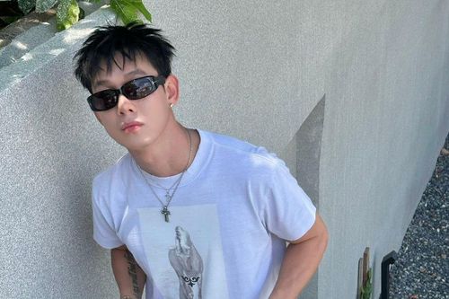 Song Luân đăng ảnh đời thường, visual cực phẩm chiếm trọn spotlight