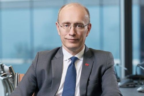CEO Techcombank: biến động năng lượng toàn cầu không làm chệch hướng tăng trưởng của Việt Nam