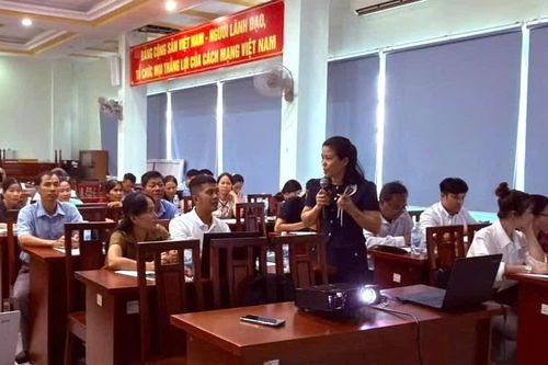 Tập huấn báo cáo định kỳ hoạt động phòng, chống HIV/AIDS