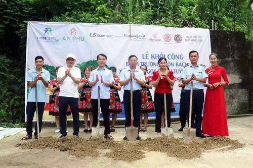 Lễ khởi công điểm trường thôn Bách Sơn, xã Minh Ngọc