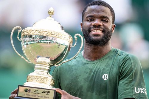 Frances Tiafoe giành danh hiệu lớn nhất sự nghiệp