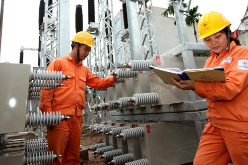 Khó tiết kiệm điện vì người dân giữ tư duy 'có tiền thì được dùng nhiều'