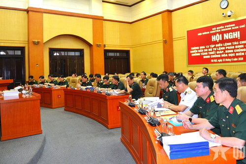 Trung tướng Lê Văn Hướng chủ trì Hội nghị thông qua các tập điều lệnh tác chiến, điều lệnh chiến đấu