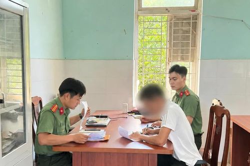 Phạt người đăng thông tin sai sự thật về đoàn kỵ binh công an