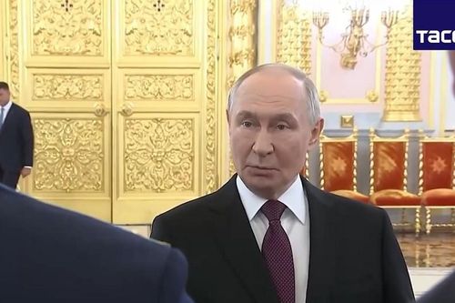 Ông Putin nói Nga 'kiểm soát' Kostiantynivka, Ukraine bắn phá hậu cần ở Crưm