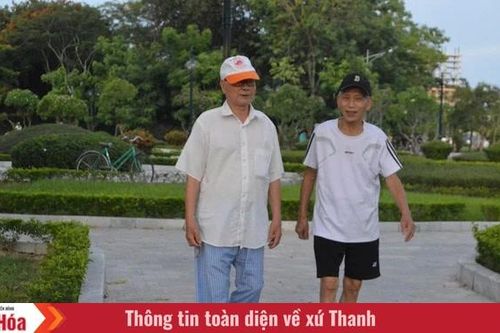 Tuổi già trong lòng đô thị