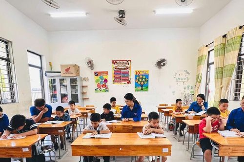 Bổ trợ học sinh vào mùa hè