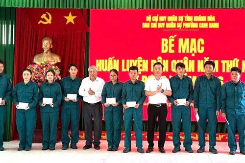 Phường Cam Ranh bế mạc huấn luyện dân quân năm thứ nhất, đợt 2 năm 2026