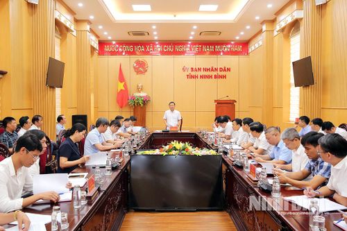 Kiểm điểm tiến độ thực hiện các dự án đầu tư công bàn giao về cấp xã quản lý