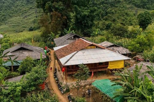 'Đường cờ Tổ quốc' đỏ thắm biên cương