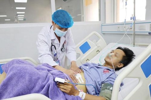 Phối hợp thần tốc giữa công an và bệnh viện cứu người đàn ông thủng tạng nguy kịch
