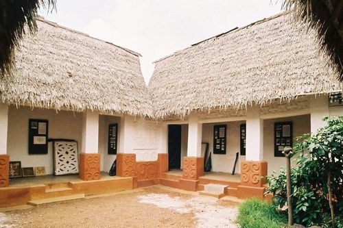 Chiêm ngưỡng những lâu đài đất sét cuối cùng của đế chế Asante