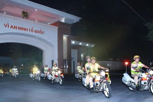 Công an Nghệ An dập tắt nguy cơ bạo lực từ những 'quái xế' tuổi teen