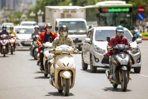 Đợt nắng nóng lần này có gì bất thường khiến miền Bắc oi bức suốt ngày đêm?