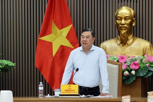 Phó Thủ tướng Thường trực Phạm Gia Túc: Hoàn thiện Nghị định mới để tái cơ cấu hệ thống kinh doanh xăng dầu