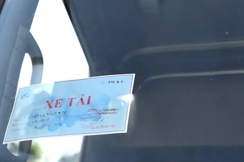 Ninh Bình thu hồi 8 phù hiệu xe kinh doanh vận tải
