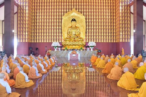 Tu thân và nhiếp chúng trong Thiền Lâm Bảo Huấn